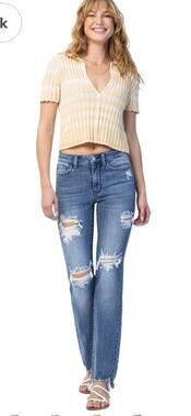 Judy Blue Mid-Rise Destroyed Straight Fit Ripped Shredded Jeans Light Wash 11/30